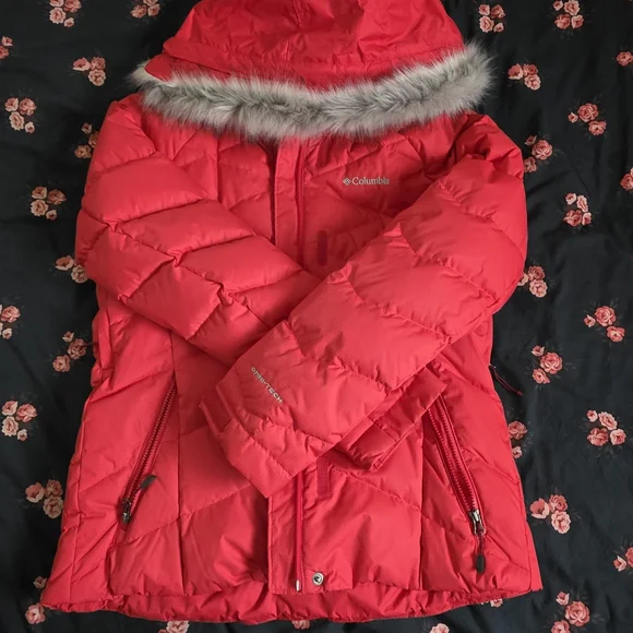Columbia Womans Bright Red Puffer Coat with Removable Hood - Picture 2 of 5